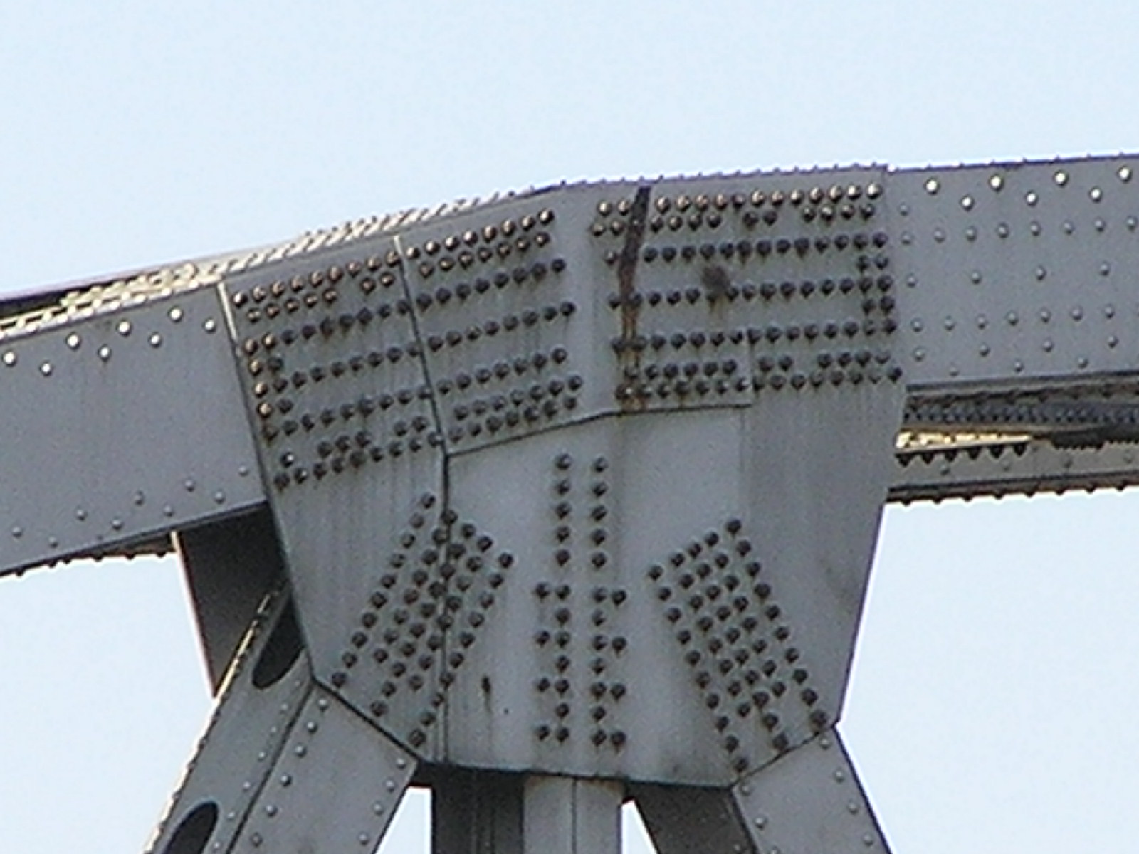 なぜ再利用されたネジは避けるべきか：最適なトルクの観点から